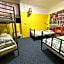 Baroque Hostel & Coworking