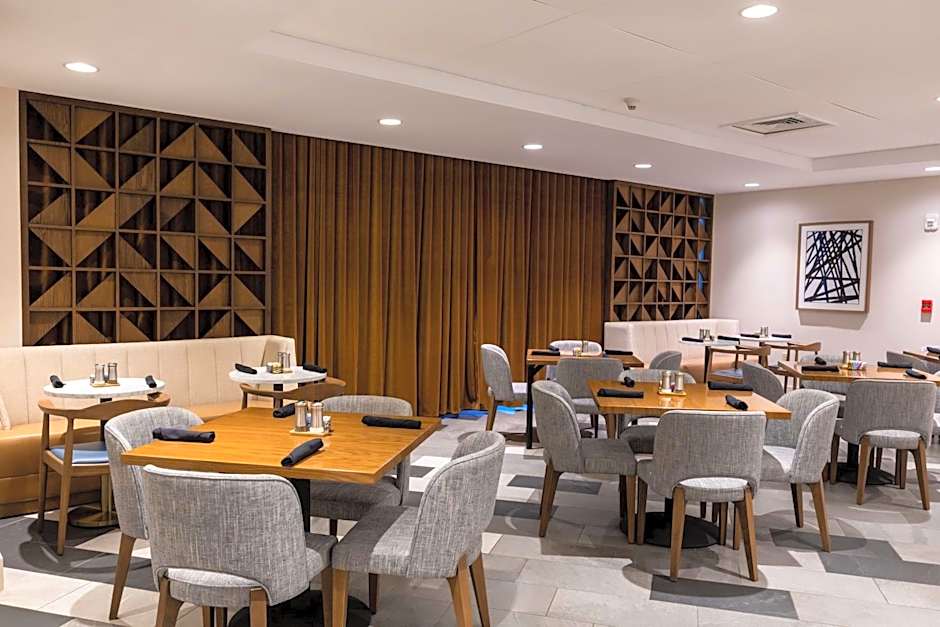 DoubleTree By Hilton Tinton Falls Eatontown