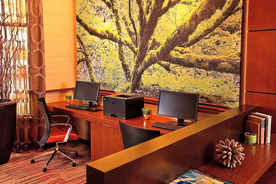 Courtyard by Marriott Seattle Sea-Tac Area