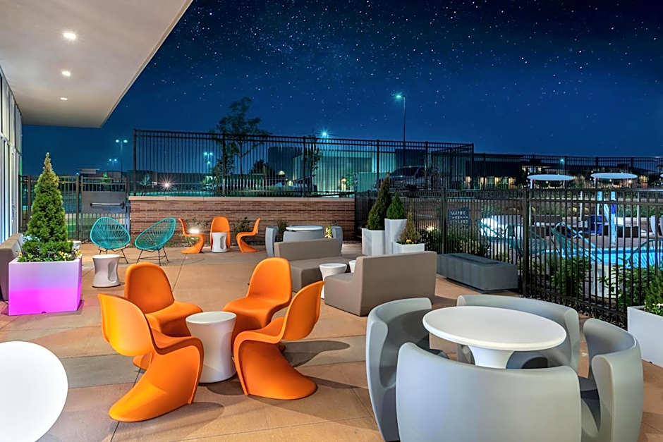 Aloft Denver North Westminster