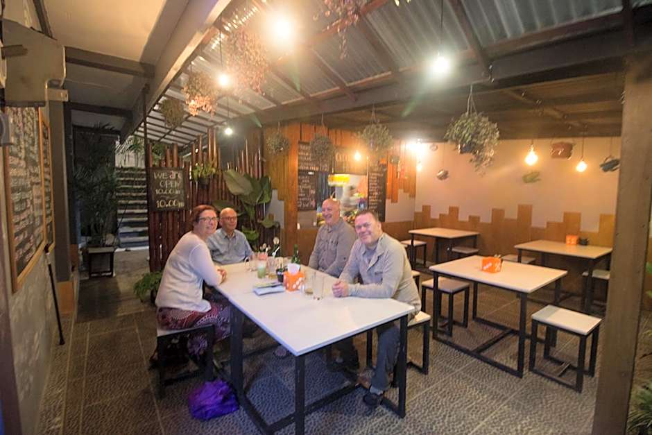 Dong Paloh Hostel