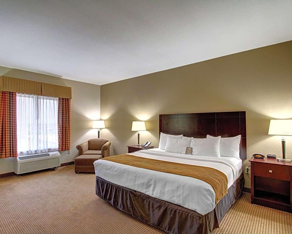 Comfort Inn & Suites Alvarado