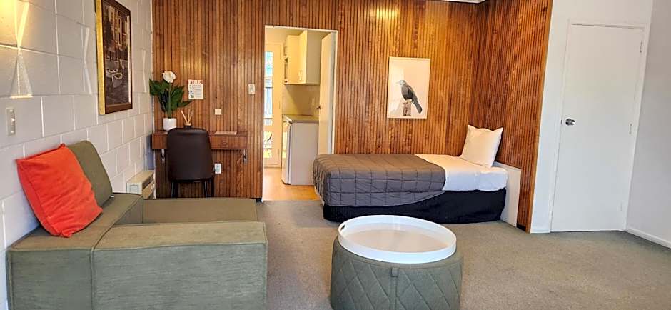 Aalton Motel