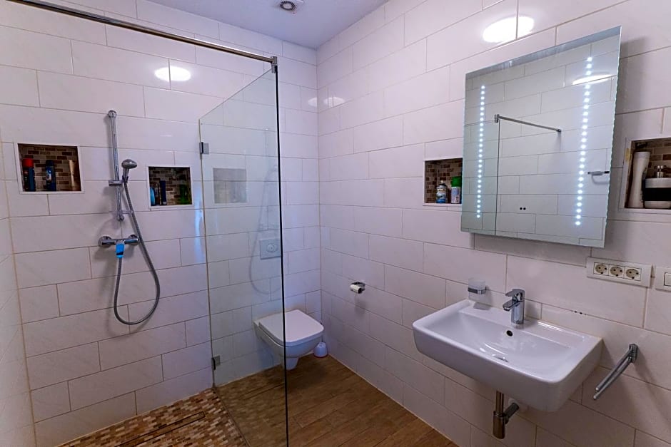 Hotel Weibertreu