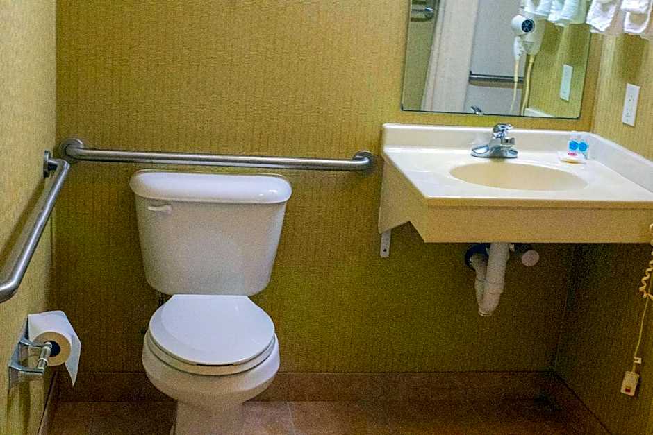 Colfax Inn by Marifah