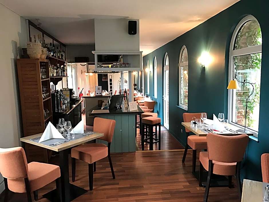 The Originals City, Hotel La Cour Carree, Le Treport Sud (Inter-Hotel)