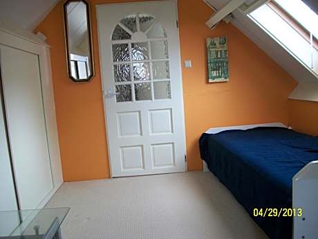 Quadruple Room with Private Bathroom