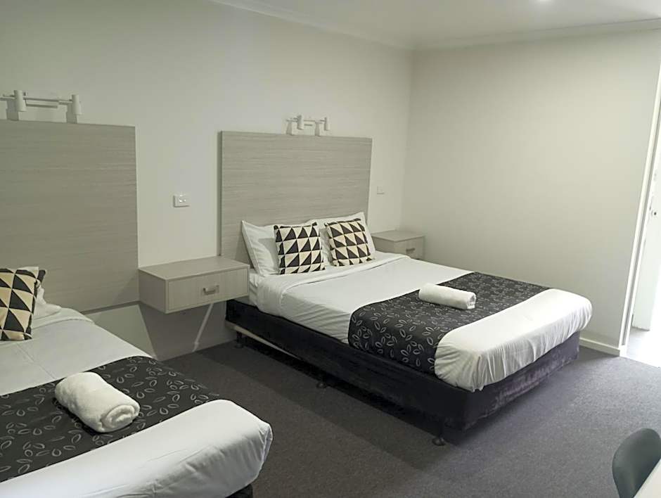 Big Valley Lakeside Paradise Motor Inn