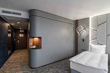 Deluxe Twin Room with Sea View