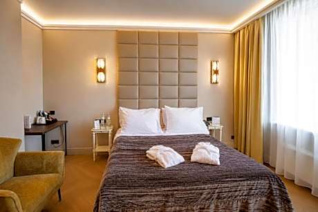 Deluxe Double or Twin Room with Sea View Terrace with Sea Wellness SPA Access