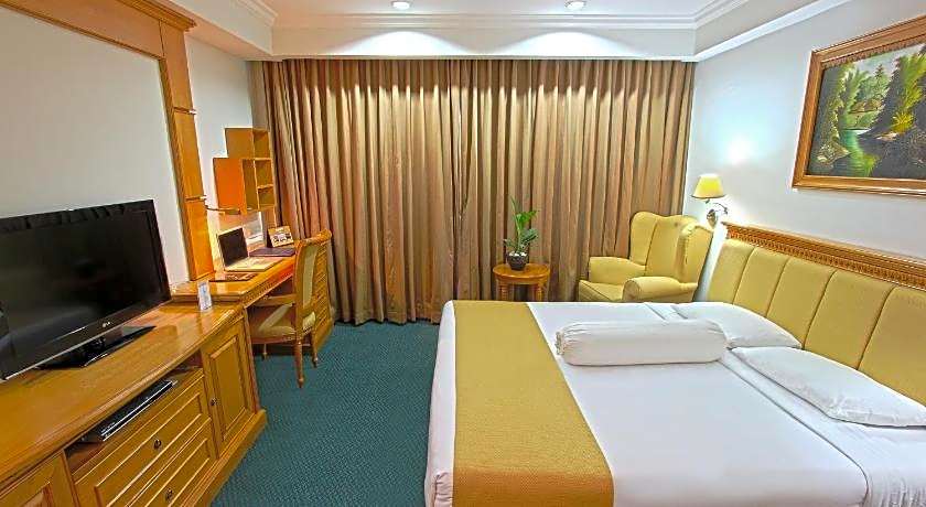 Harmoni Suites Hotel
