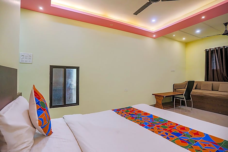 FabExpress Banarasi Kothi