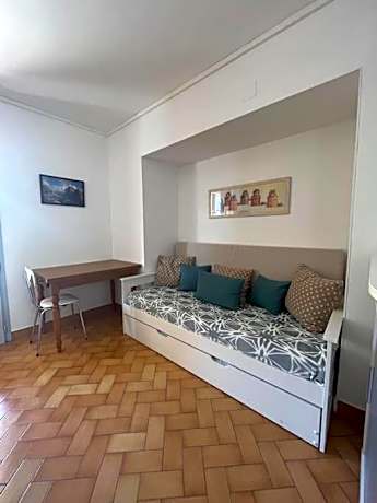 Appartement les Mésanges en rez de jardin -terrasse-2 chambres-parking