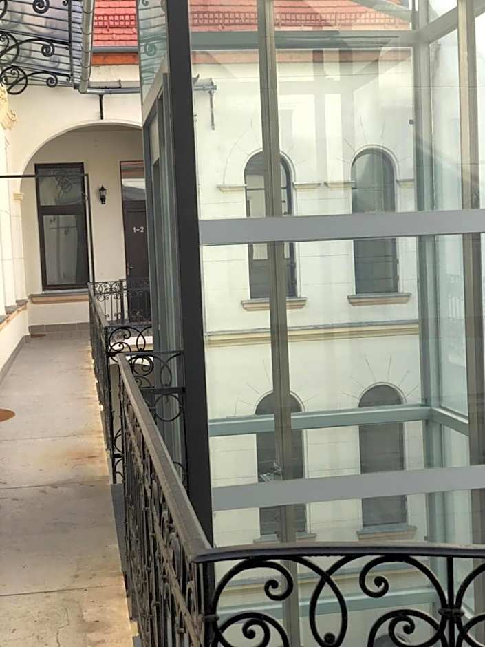 GRACIA APARTMENT HOUSE
