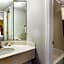 La Quinta Inn & Suites by Wyndham Tampa Bay Airport