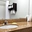 Days Inn & Suites by Wyndham Conroe North