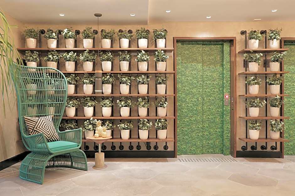 Yoo2 Rio de Janeiro, Tapestry Collection by Hilton