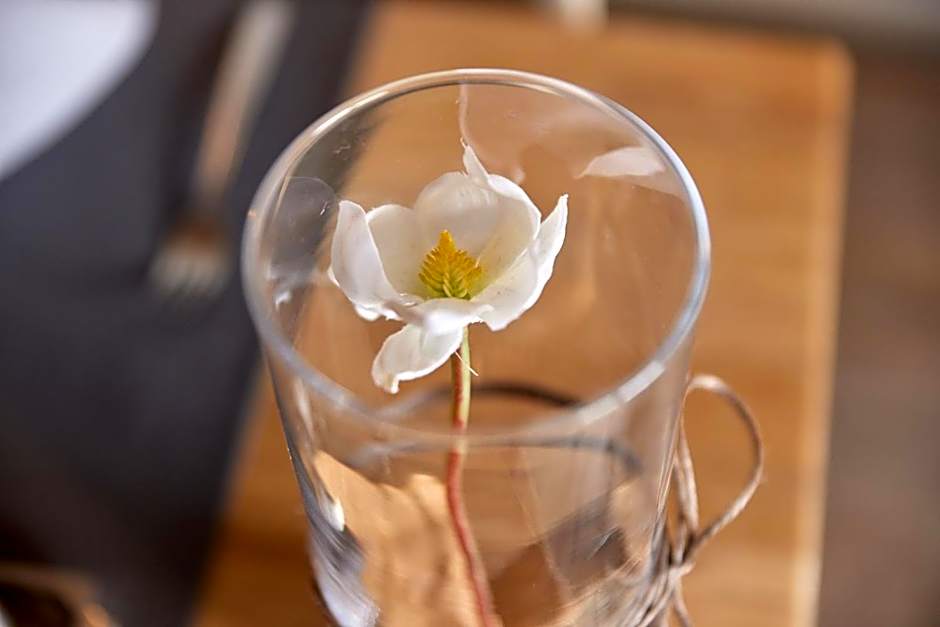 Moselhotel Weinhaus Simon `Sauna`Restaurant`ELadesäule