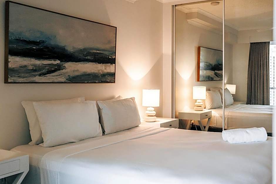 The Crest Apartments - Main Beach