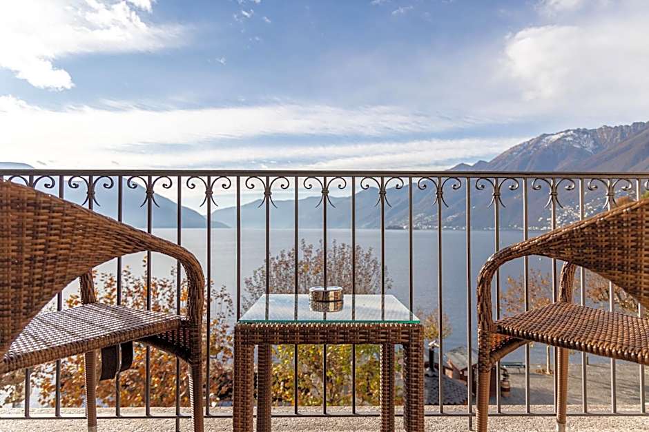 Albergo Carcani by Ketty & Tommy