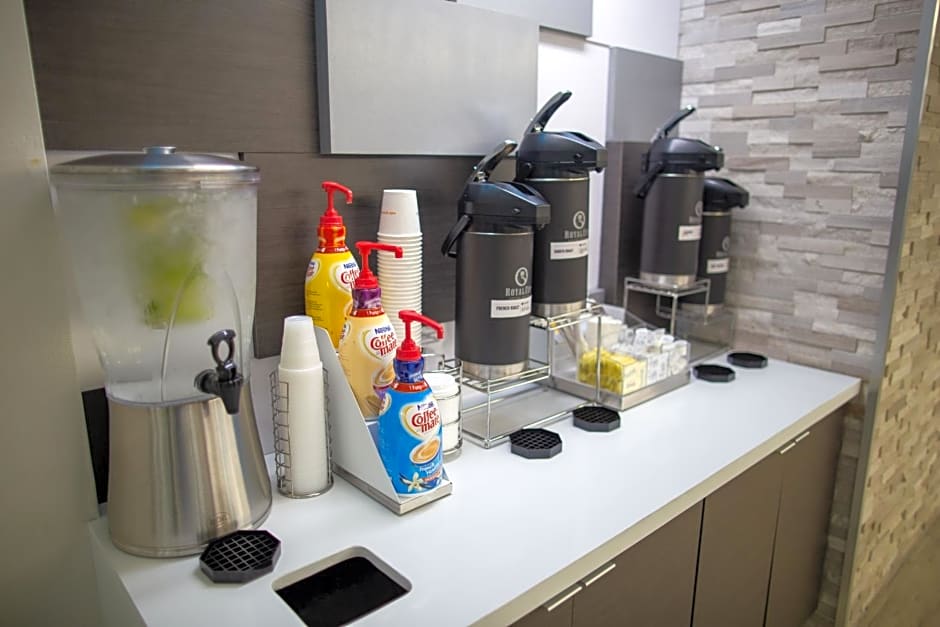 La Quinta Inn & Suites by Wyndham Houston - Normandy