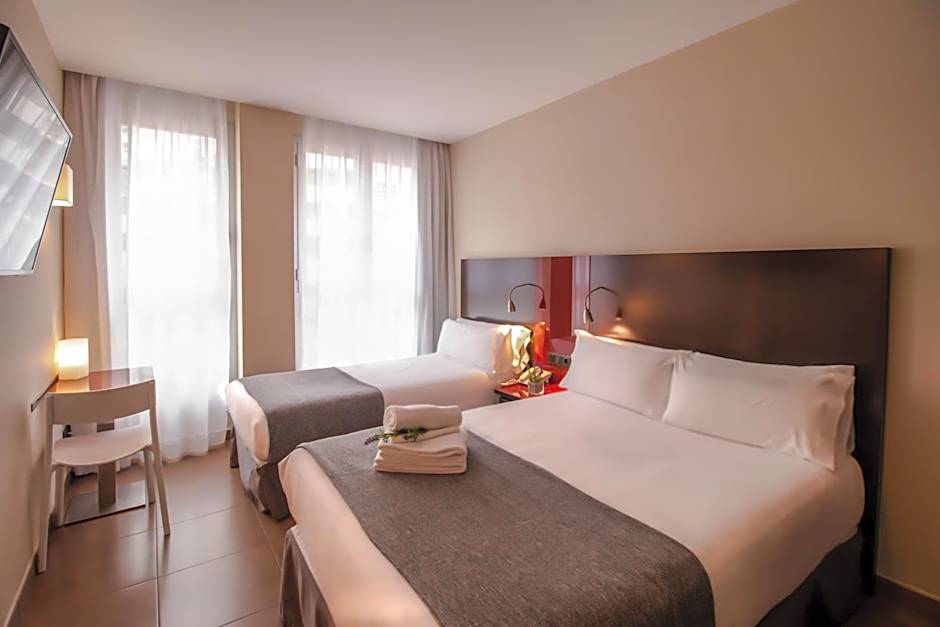 Sm Hotel Teatre Auditori