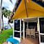Searenity, Waterside studio in the heart of Treasure Island, walk to beach