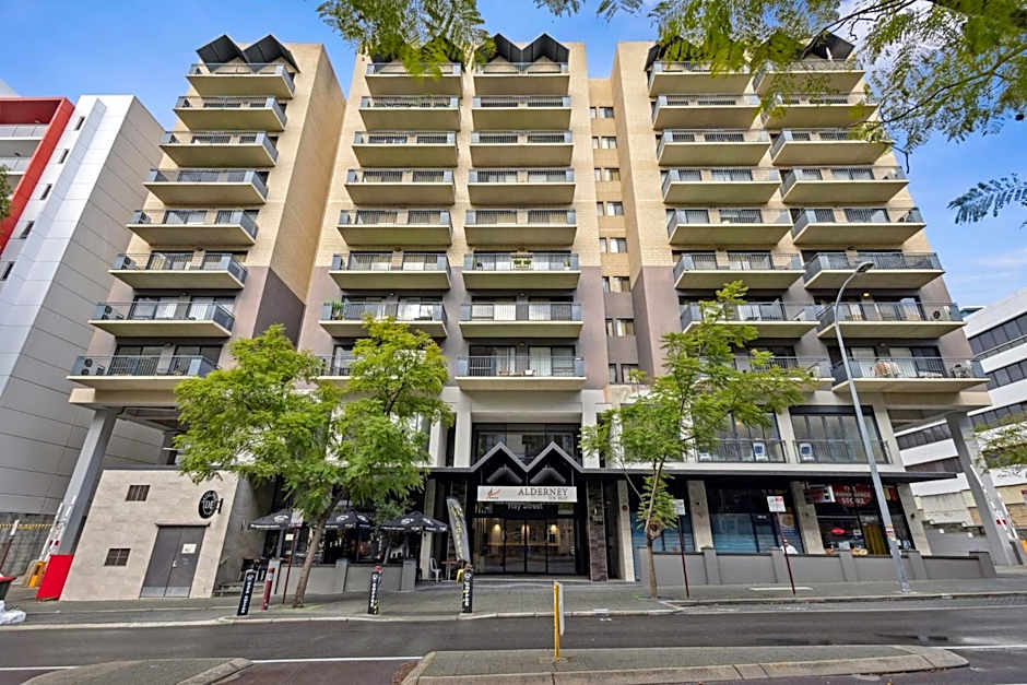 Cozy City Apartment with Stunning Views and Ameni