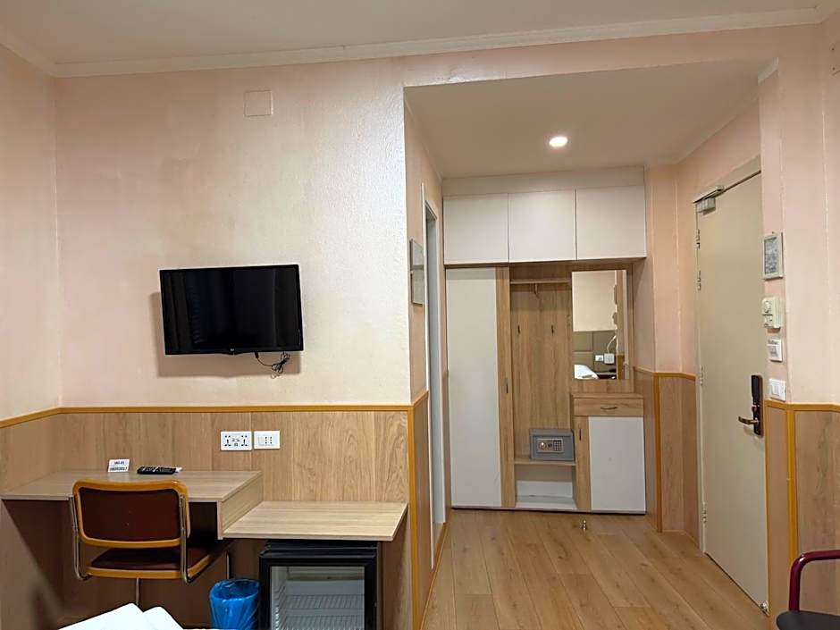 New Alexander Hotel