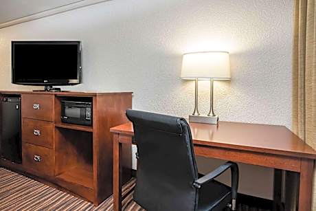 Deluxe Queen Room with Two Queen Beds