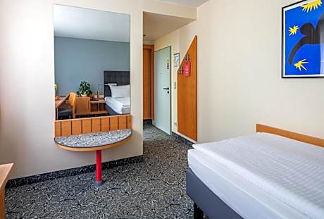 Economy Single Room