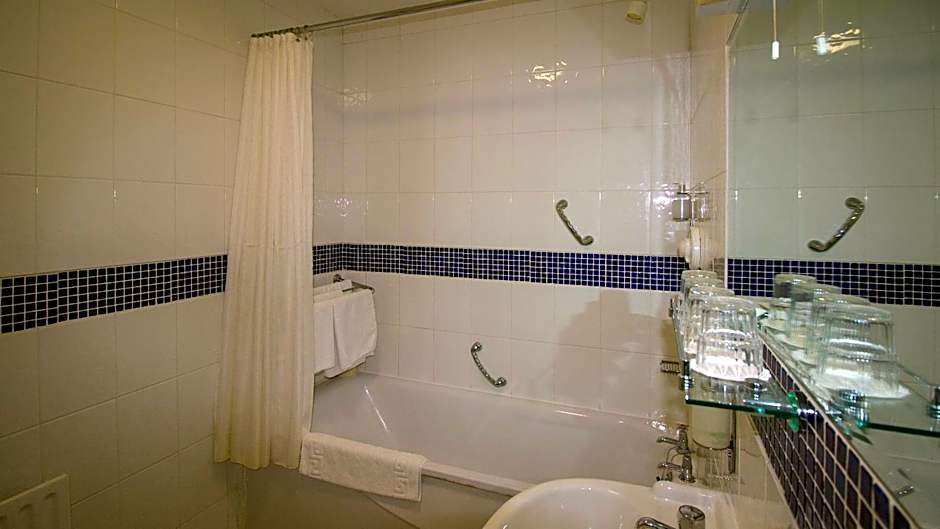 Óstán Oileán Acla