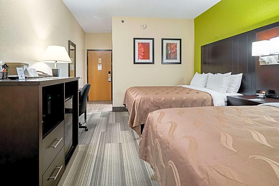 Quality Inn & Suites Robbinsville