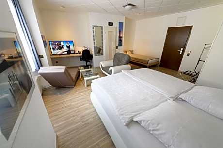 Triple Room with Private Bathroom