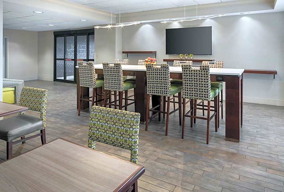 Hampton Inn By Hilton Rochester-Irondequoit