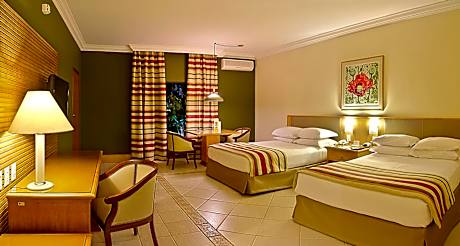 LUXURY APARTMENT KING SIZE BED