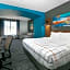 La Quinta Inn & Suites by Wyndham Jacksonville TX