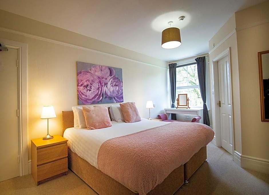 Newton House Hotel