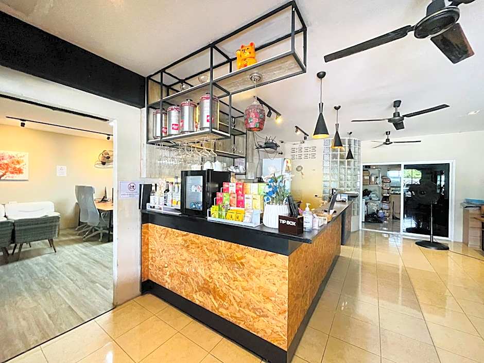 Breakers Hotel Rawai