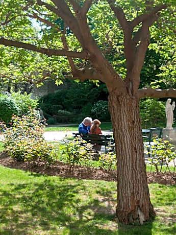 Hôtellerie L'Enclos Rey