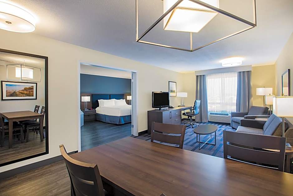 Holiday Inn & Suites Grande Prairie By IHG