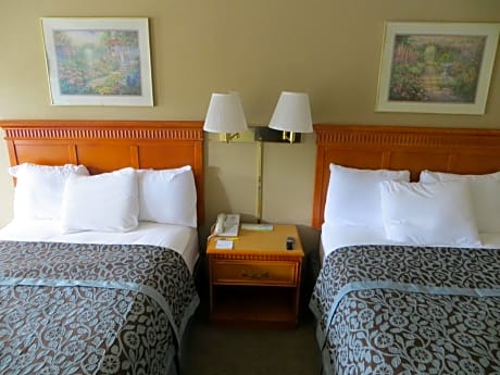 Deluxe Double Room with Two Double Beds - Non-Smoking