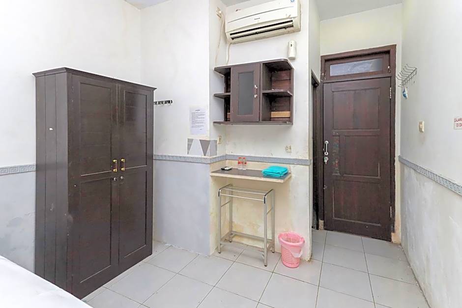 RedDoorz near Stasiun Malang Kota Lama 2