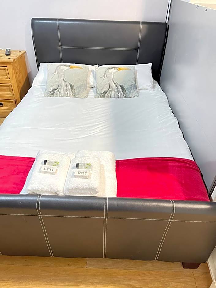 Hollybush Guest House