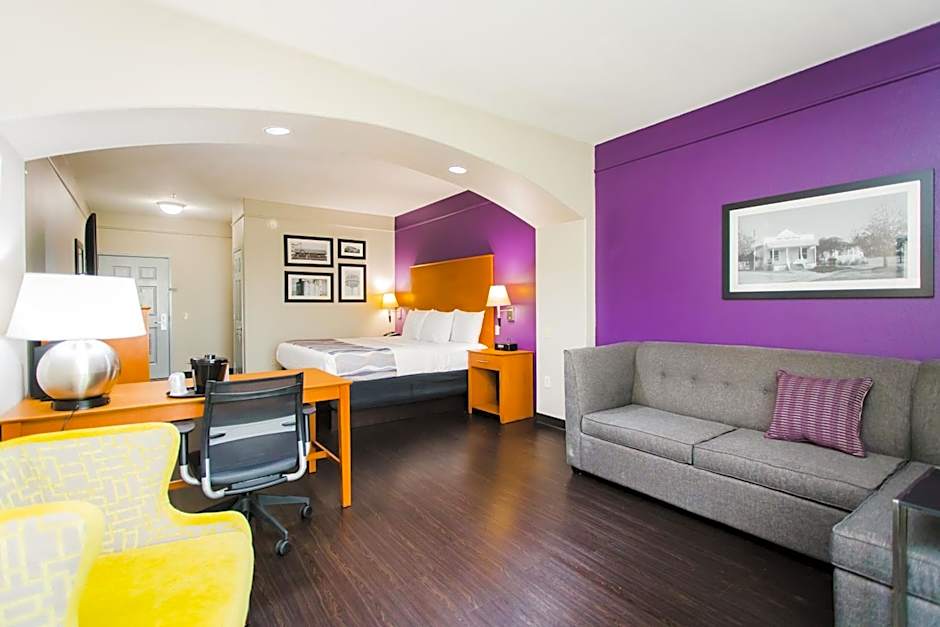 Palacio Royale Inn Signature Katy