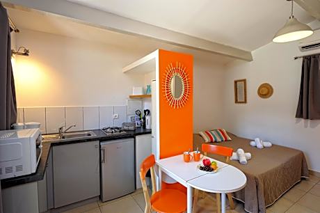 House (2 Adults) with Terrace