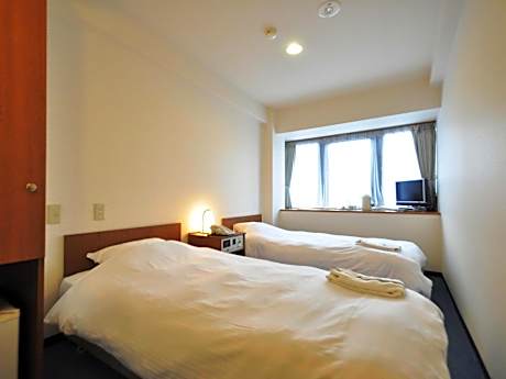 Twin Room - Non-Smoking