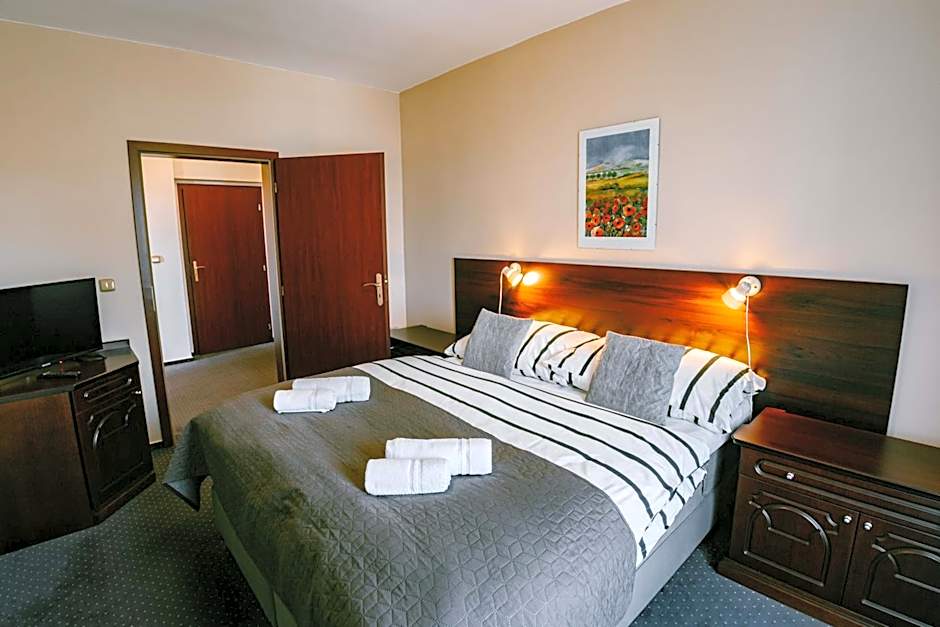 Greenwood hotel