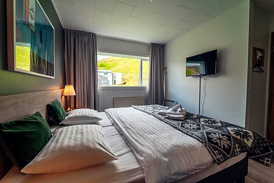 Farmhouse Lodge