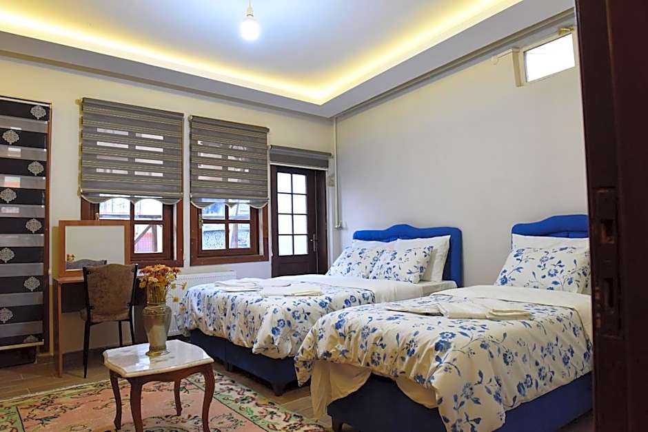 ÖZ Butik Otel Antik Kent Myrleia